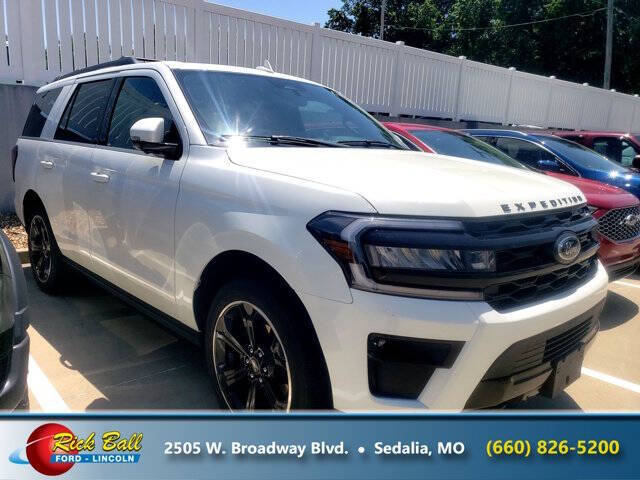 2022 Ford Expedition Limited's photo