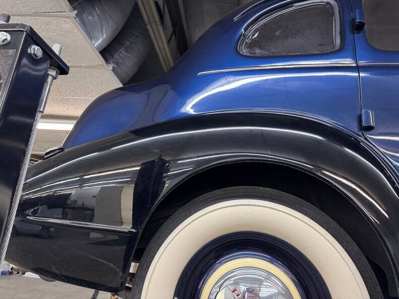1937 Pontiac Chieftain