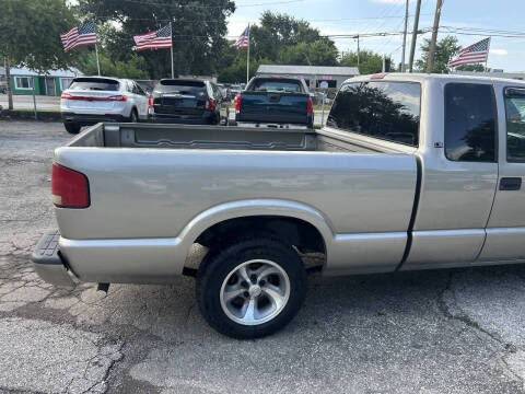 2000 Chevrolet S-10 LS