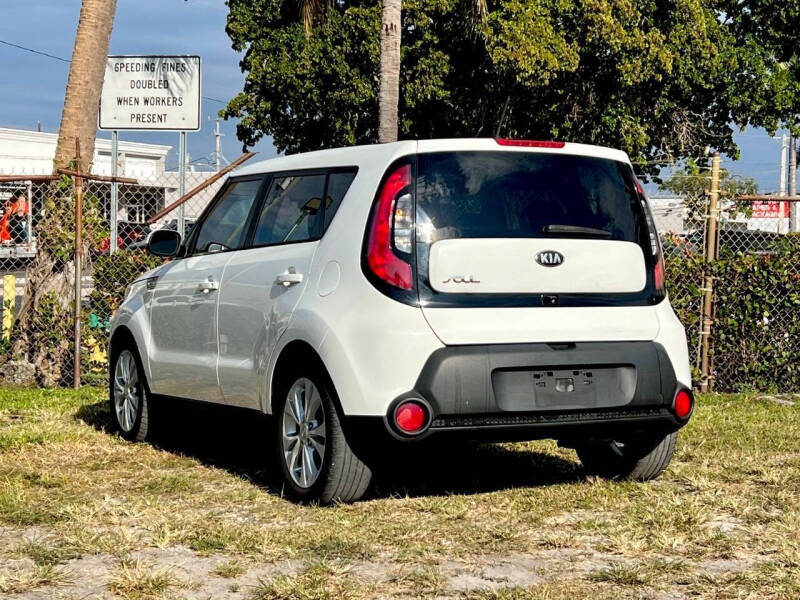2015 Kia Soul +