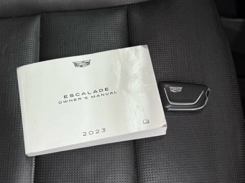 2023 Cadillac Escalade Sport