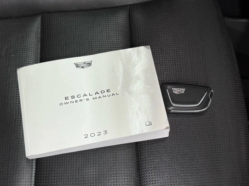 2023 Cadillac Escalade Sport