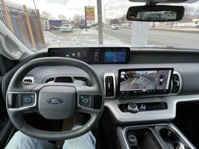 2025 Ford Expedition MAX Active