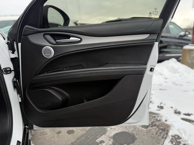 2024 Alfa Romeo Stelvio Veloce