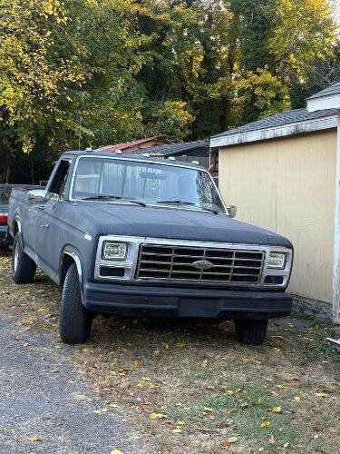 1985 Ford F-150 for sale at Classic Car Deals in Cadillac MI