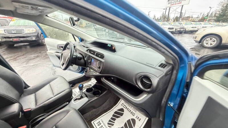 2014 Toyota Prius c Four