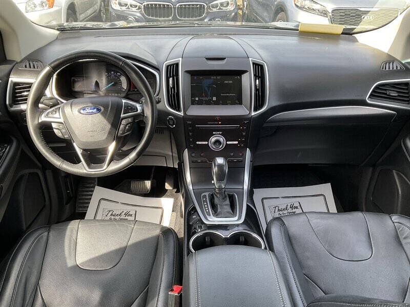 2017 Ford Edge Titanium