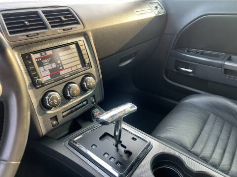 2011 Dodge Challenger R/T Plus