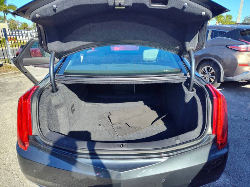 2013 Cadillac XTS Luxury Collection