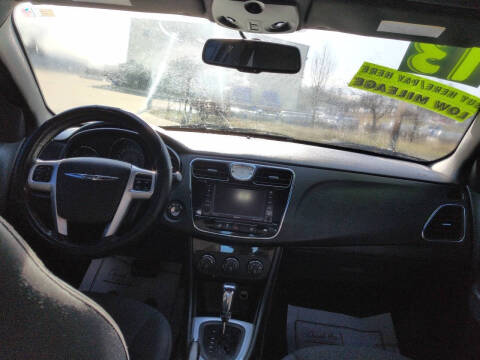 2013 Chrysler 200 Touring