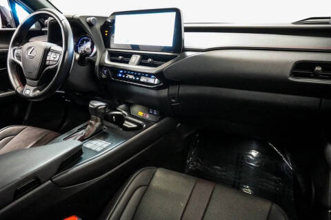 2023 Lexus UX 250h F SPORT Handling