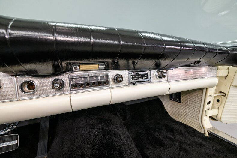 1957 Ford Thunderbird