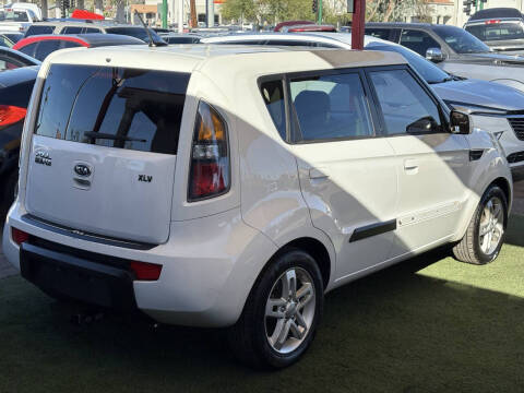 2010 Kia Soul +