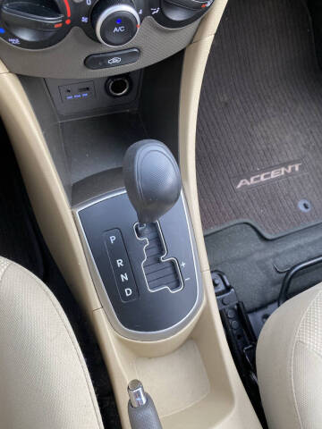 2013 Hyundai Accent GLS