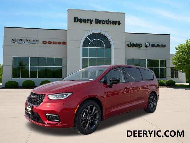 2026 Chrysler Pacifica Select