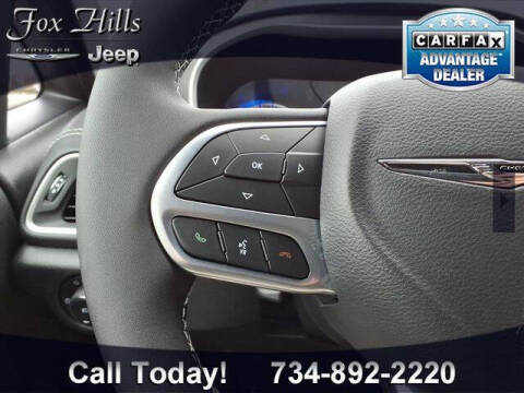2026 Chrysler Pacifica Select