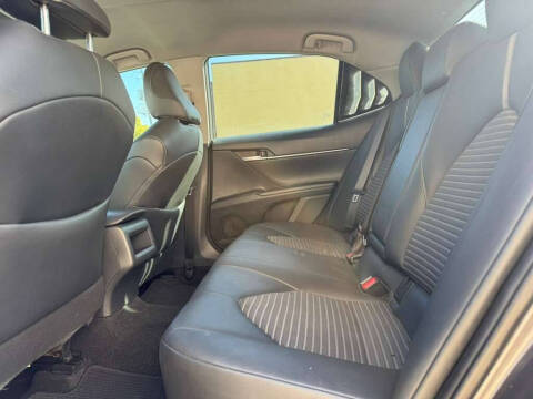 2018 Toyota Camry SE