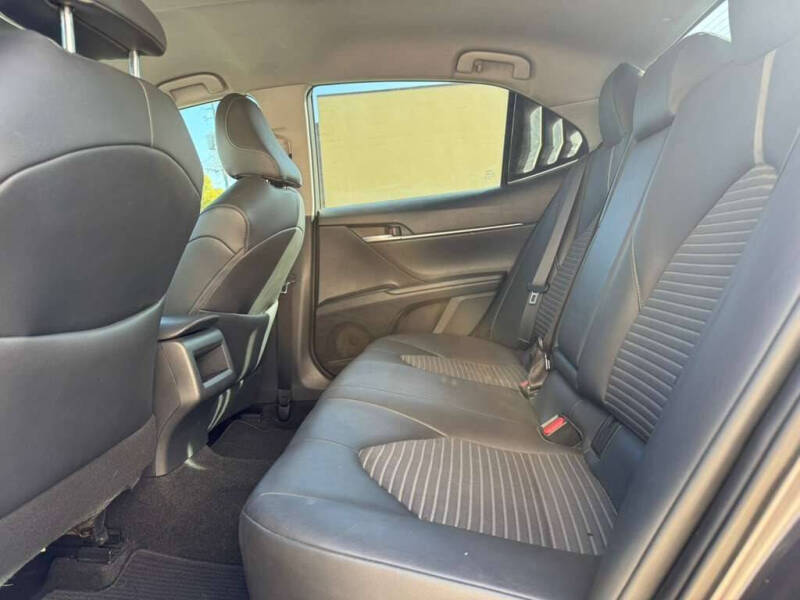 2018 Toyota Camry SE