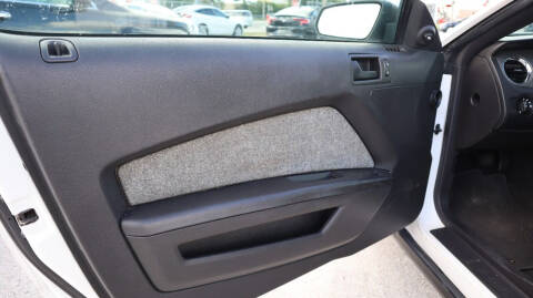 2010 Ford Mustang V6