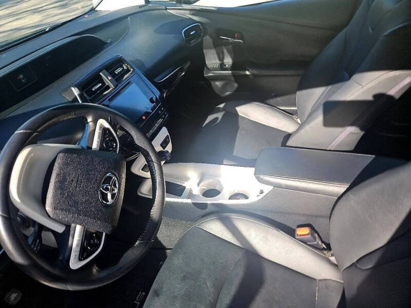 2016 Toyota Prius Three Touring