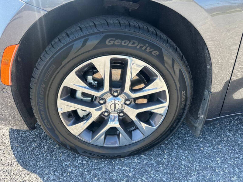 2023 Chrysler Pacifica Plug-In Hybrid Pinnacle