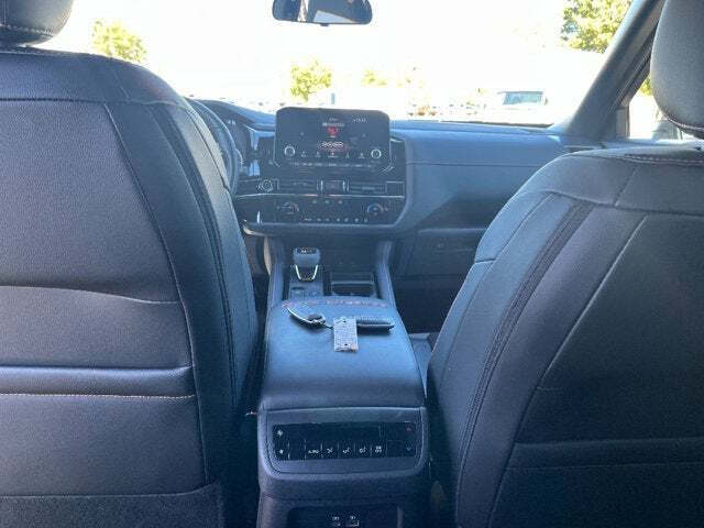 2023 Nissan Pathfinder 21