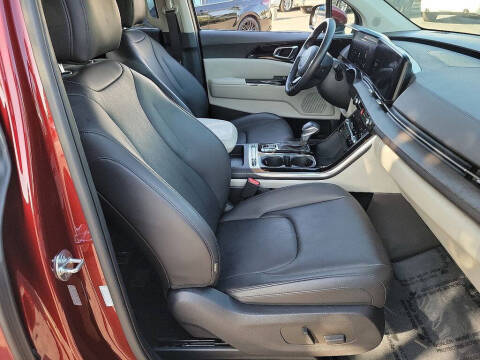 2024 Kia Carnival SX