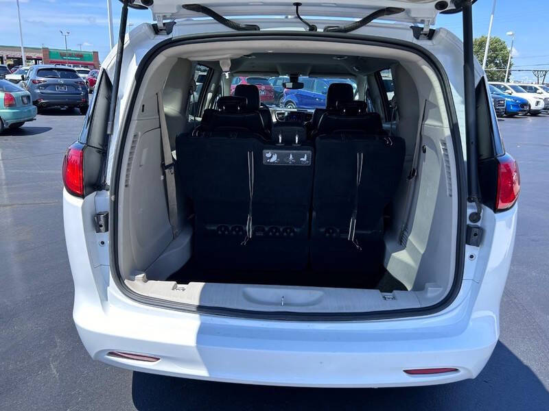 2021 Chrysler Voyager LXi