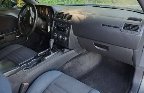 2012 Dodge Challenger SXT