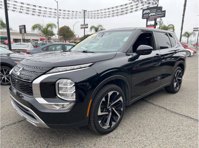 2024 Mitsubishi Outlander SE