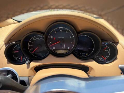 2017 Porsche Cayenne Platinum Edition