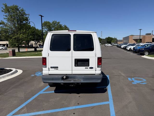 2011 Ford E-Series E-250
