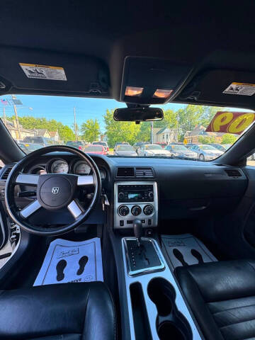 2009 Dodge Challenger SE