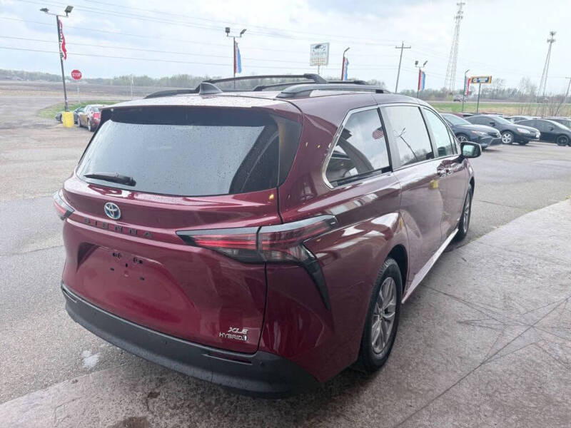 2021 Toyota Sienna XLE 7-Passenger