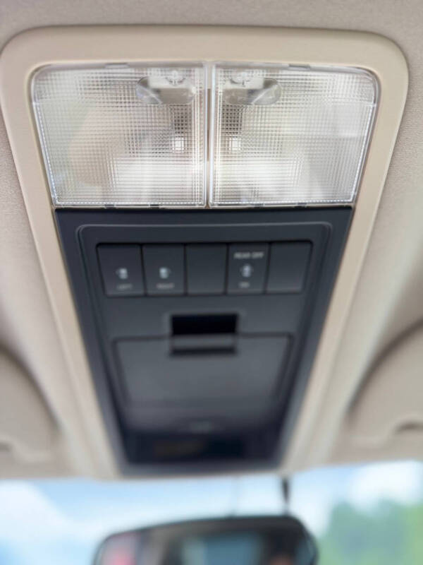 2005 Mercury Monterey Luxury