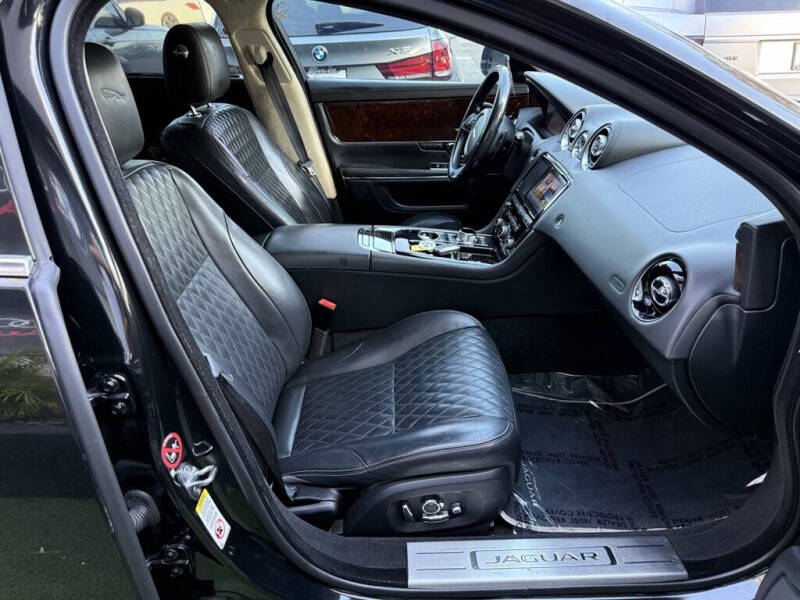 2016 Jaguar XJL Portfolio