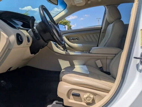 2015 Ford Taurus SEL