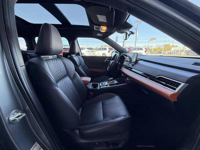 2023 Mitsubishi Outlander PHEV SEL