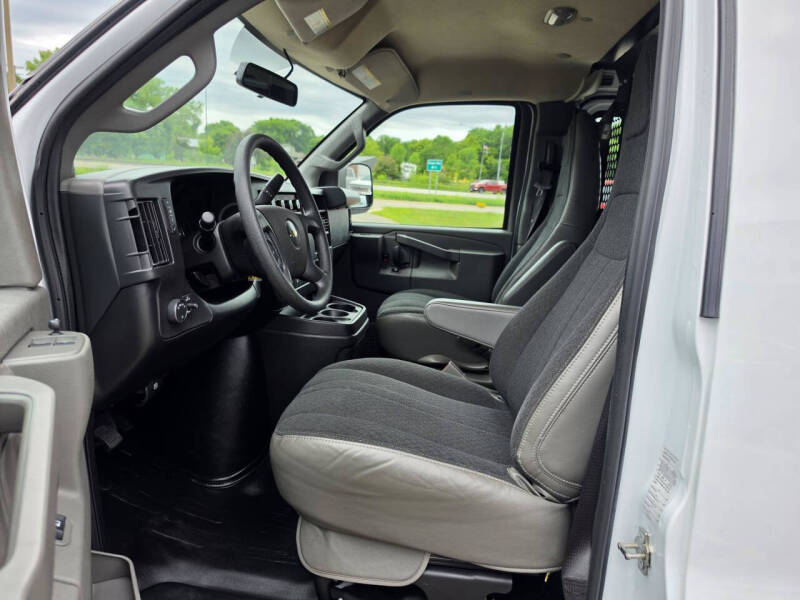 2024 Chevrolet Express 2500