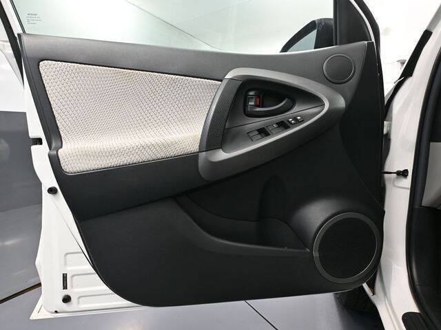 2012 Toyota RAV4 EV