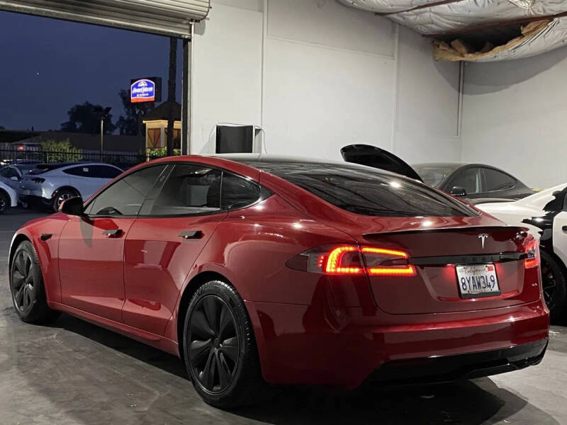 2021 Tesla Model S Plaid