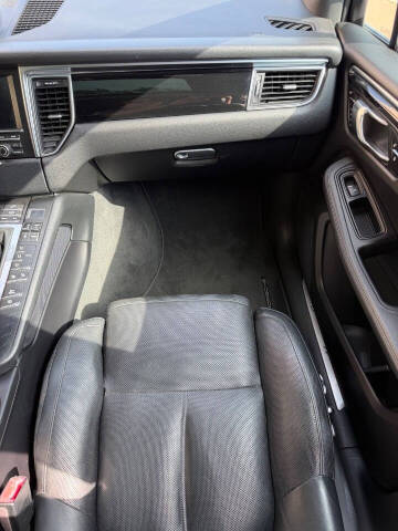 2016 Porsche Macan S