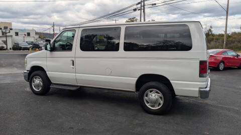 2011 Ford E-Series E-350 SD XLT