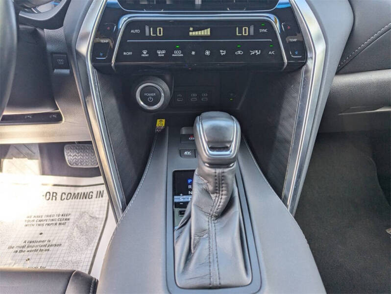 2024 Toyota Venza XLE