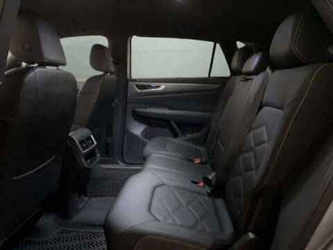 2025 Volkswagen Atlas Cross Sport SE 4Motion