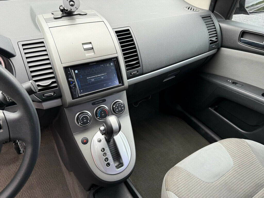 2010 Nissan Sentra 24