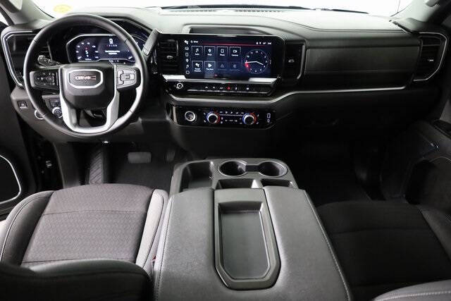 2024 GMC Sierra 1500 Elevation Standard