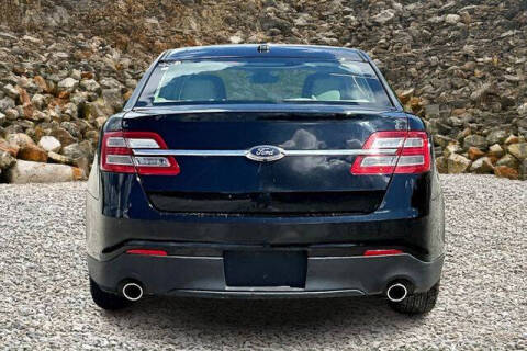 2018 Ford Taurus SE