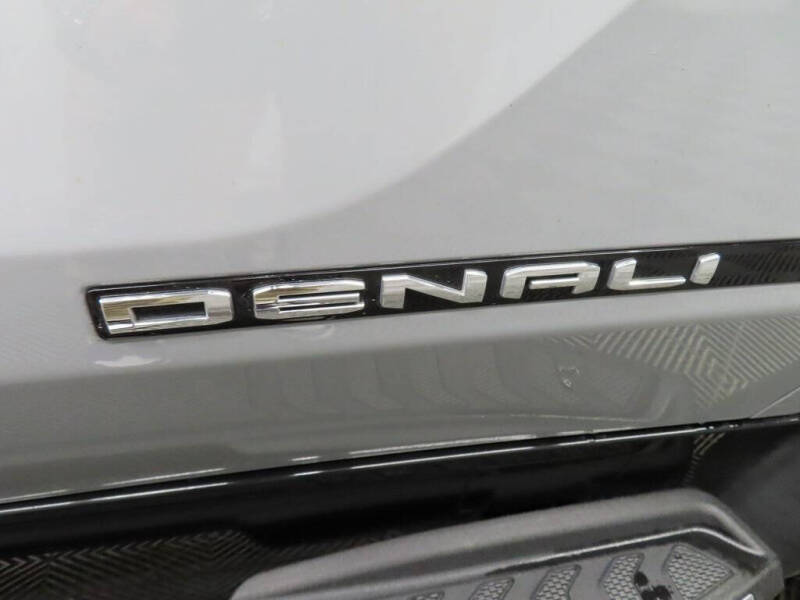 2025 GMC Sierra EV Denali