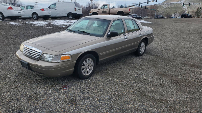 2006 Ford Crown Victoria for sale at West Richland Car Sales in West Richland WA
